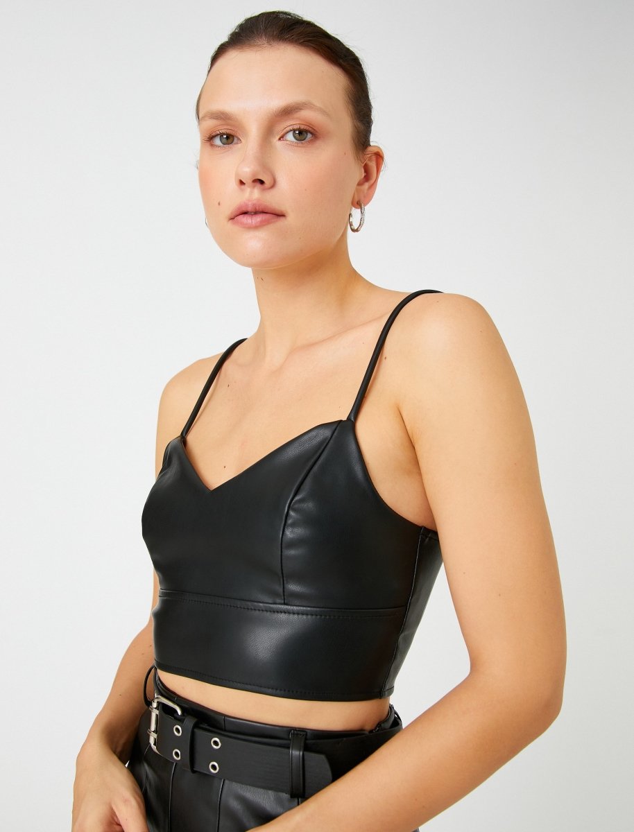 https://www.usolo.com/cdn/shop/products/black-faux-leather-corset-top-koton-usolo-outfitters-235328.jpg?v=1681480573