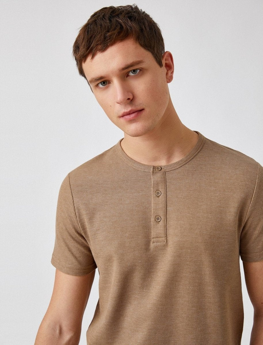 https://www.usolo.com/cdn/shop/products/waffle-henley-ss-t-shirt-in-brown-koton-usolo-outfitters-569437.jpg?v=1673373647