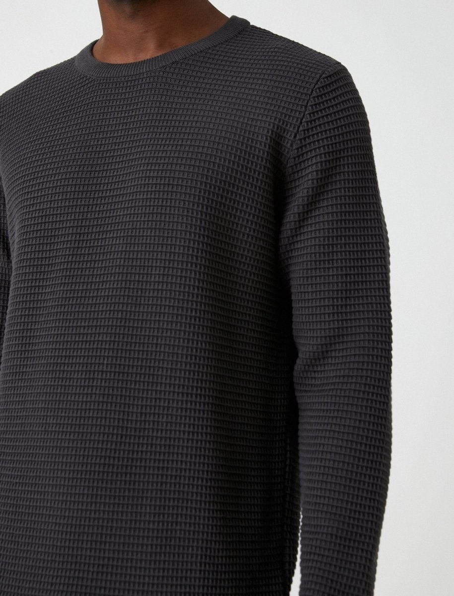 Waffle Knit Sweater in Anthracite - Usolo Outfitters